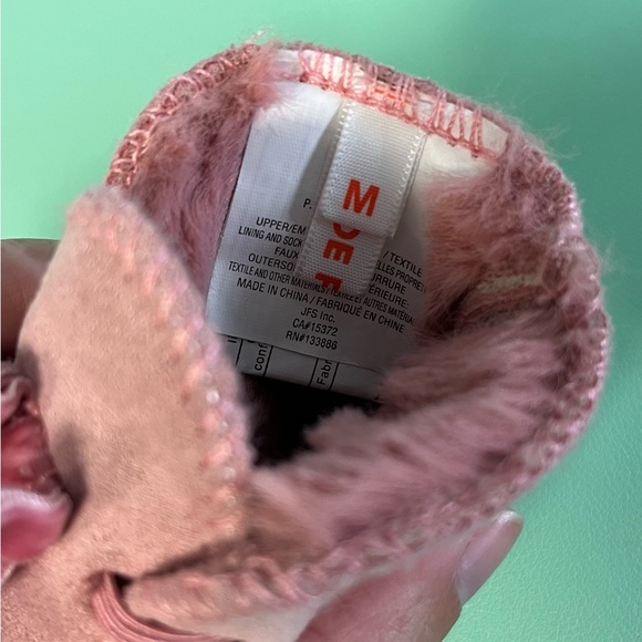 Joe Fresh Baby Booties Pink with a Bow and Heart, Baby size M,baby fall booties - Picture 6 of 8